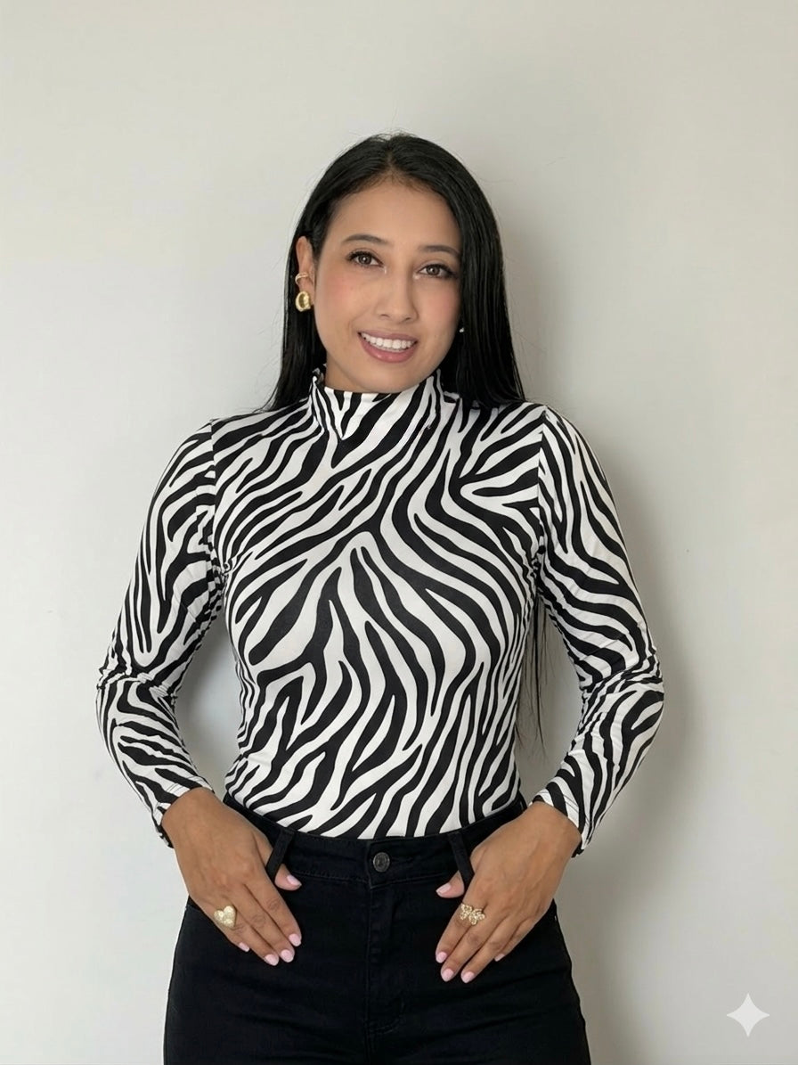 Basica cuello alto manga larga