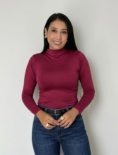 Basica cuello alto manga larga